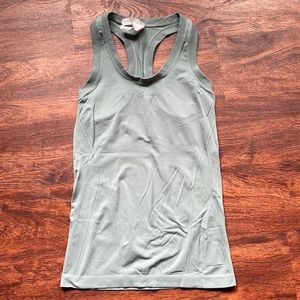Athleta Momentum Seamless Athletic Tank Top XS Grey-Green